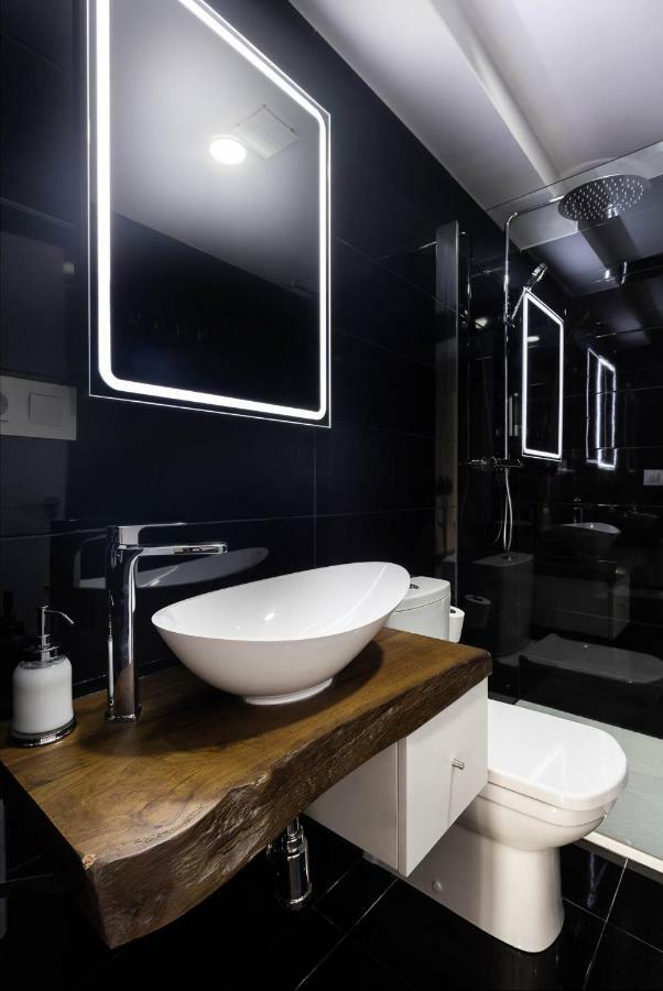 סנטיאגו דה קומפוסטלה Luxury Apartment-Free Parking מראה חיצוני תמונה